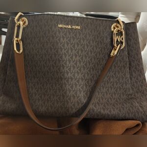 Michael Kors Trisha Large Logo Shoulder Bag.